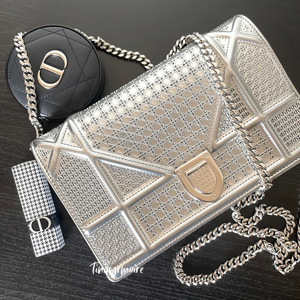 Dior Diorama Micro-Canage Wallet On Chain